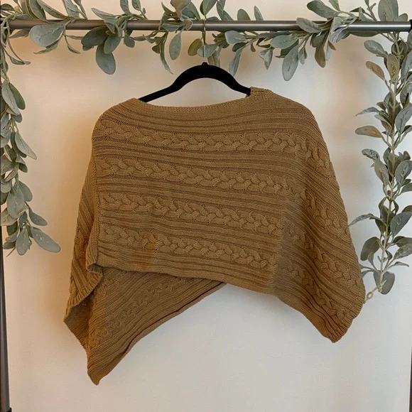 Loft shawl - Picture 3 of 3